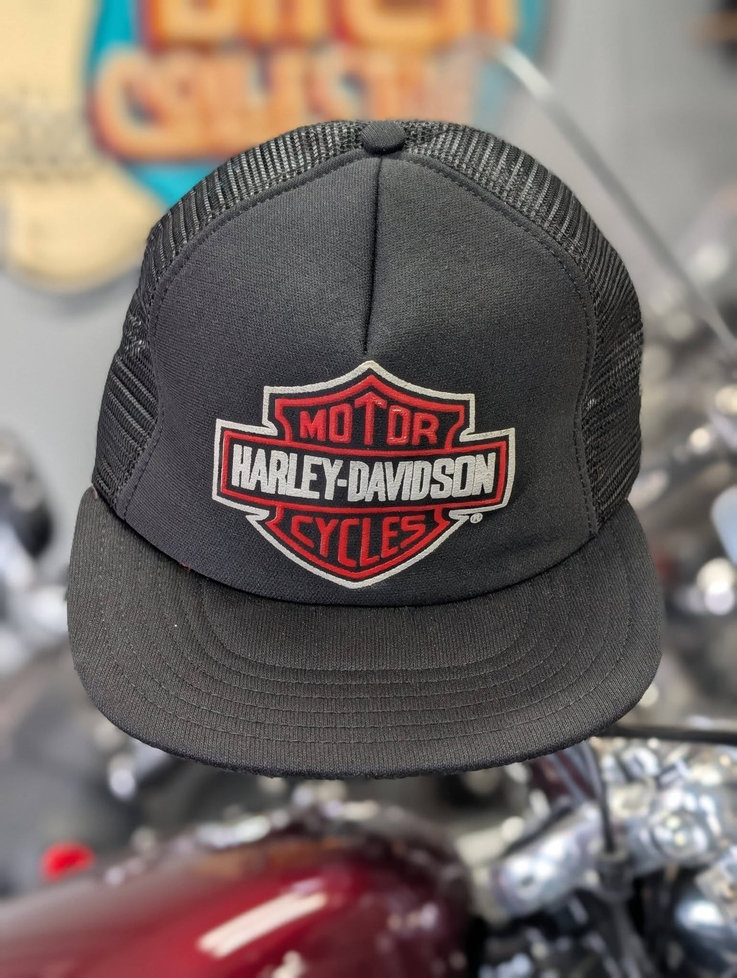 Vintage Harley-Davidson Bar & Shield Mesh Trucker Hat Black Snapback Cap