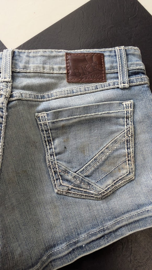 BKE Stella Women’s Denim Shorts Light Wash Distressed – Size 27