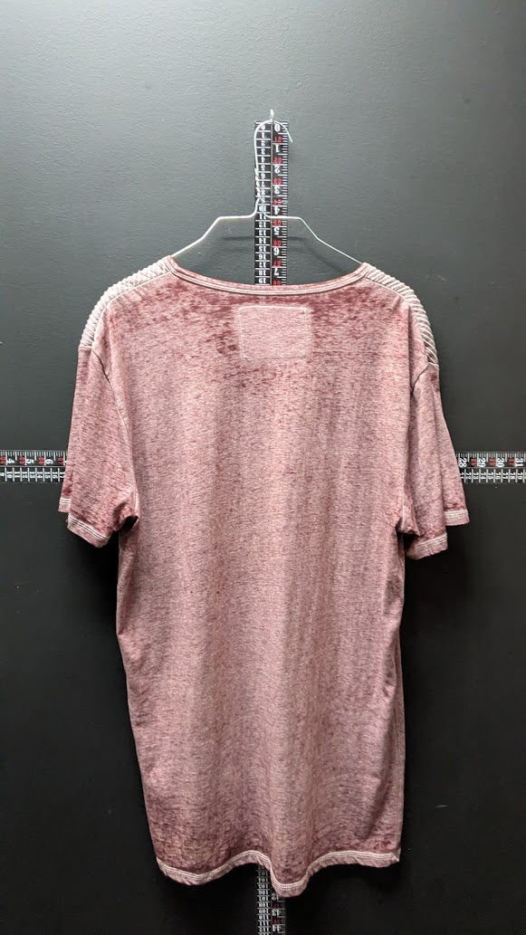 Buckle Black Distressed V-Neck Tee – Stud Detail – Size XL