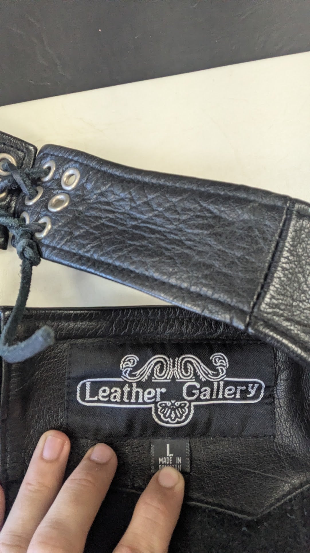 Leather Gallery Black Leather Motorcycle Chaps Size Large Harley-Davidson Patch Riding Chaps