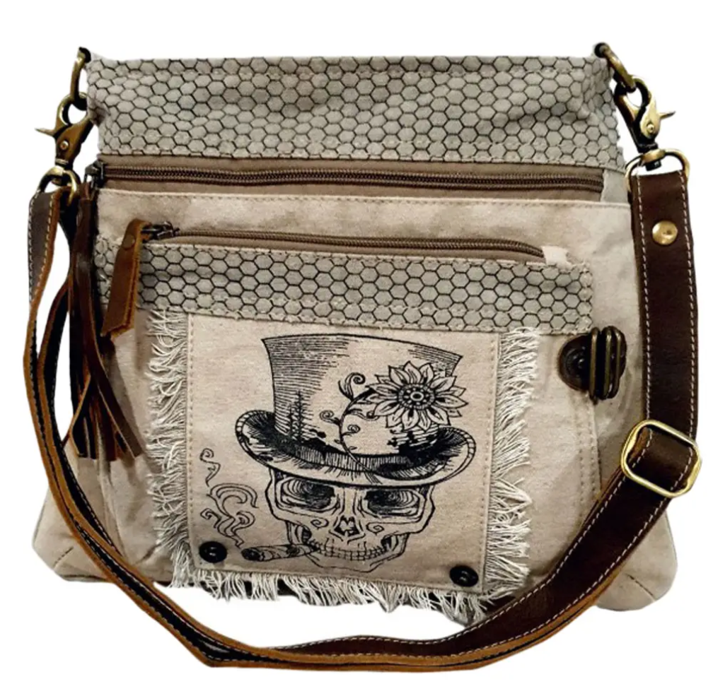 Canvas shoulder bag with skull and hat