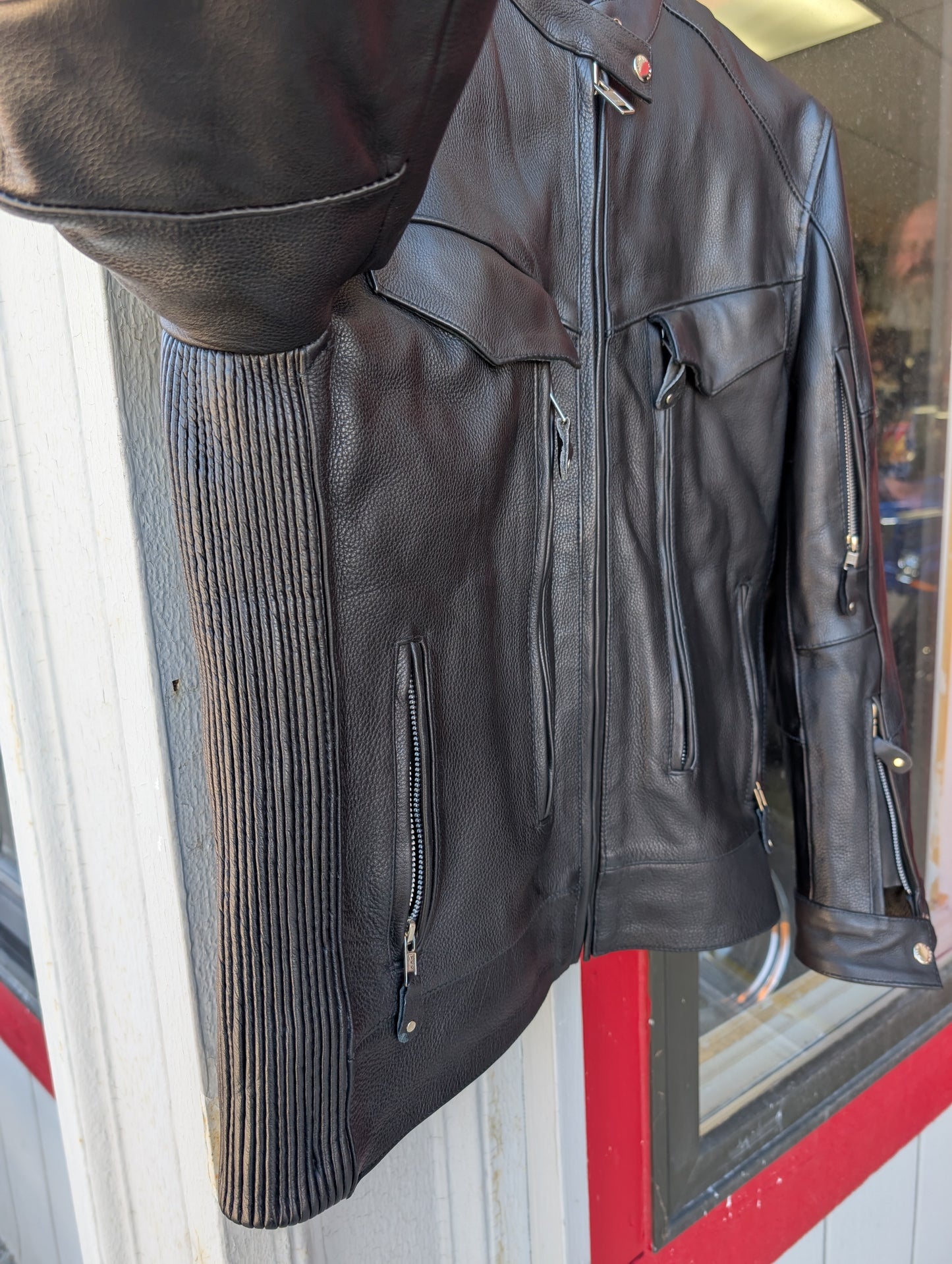 Milwaukee Leather Jacket size Large with Liner