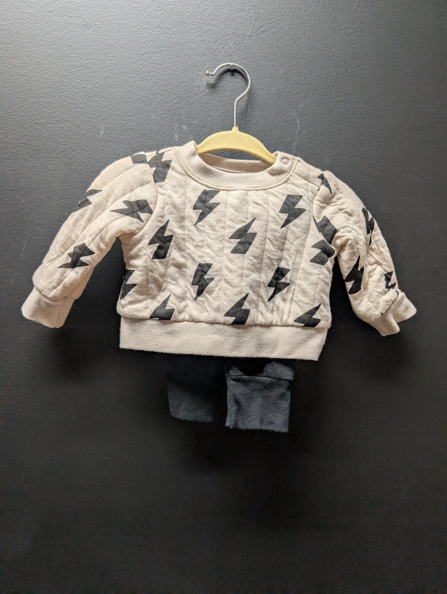 Lightning Newborn outfit