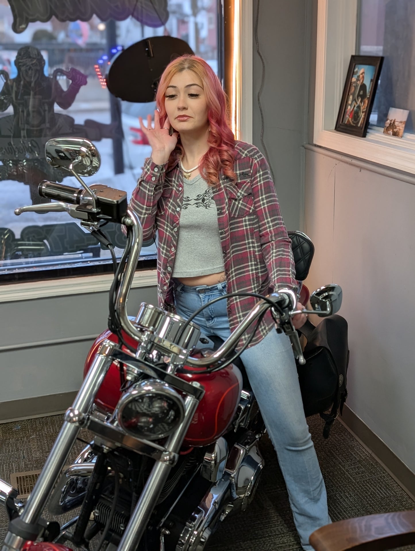 Women’s Gray Tribal Print Crop Top – Size M