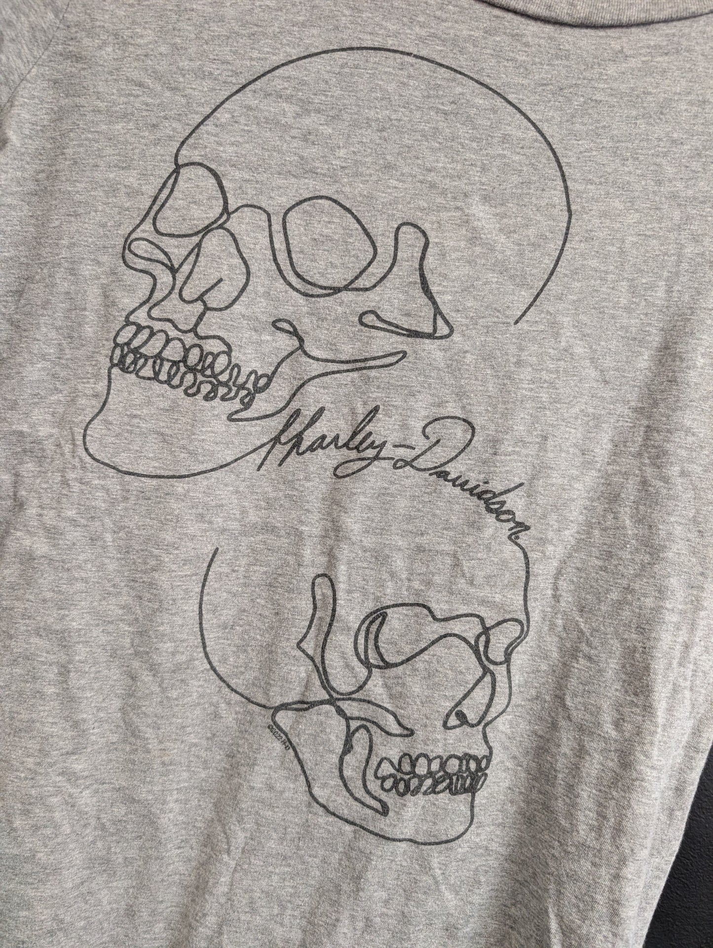 Harley Davidson Skull line work women's medium