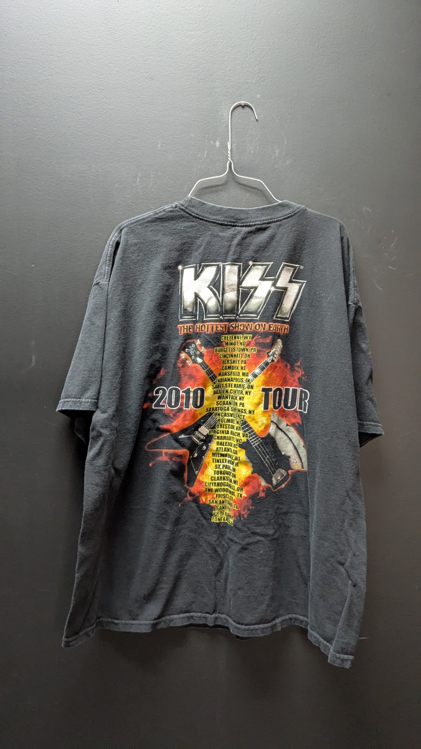 Kiss Music Tee