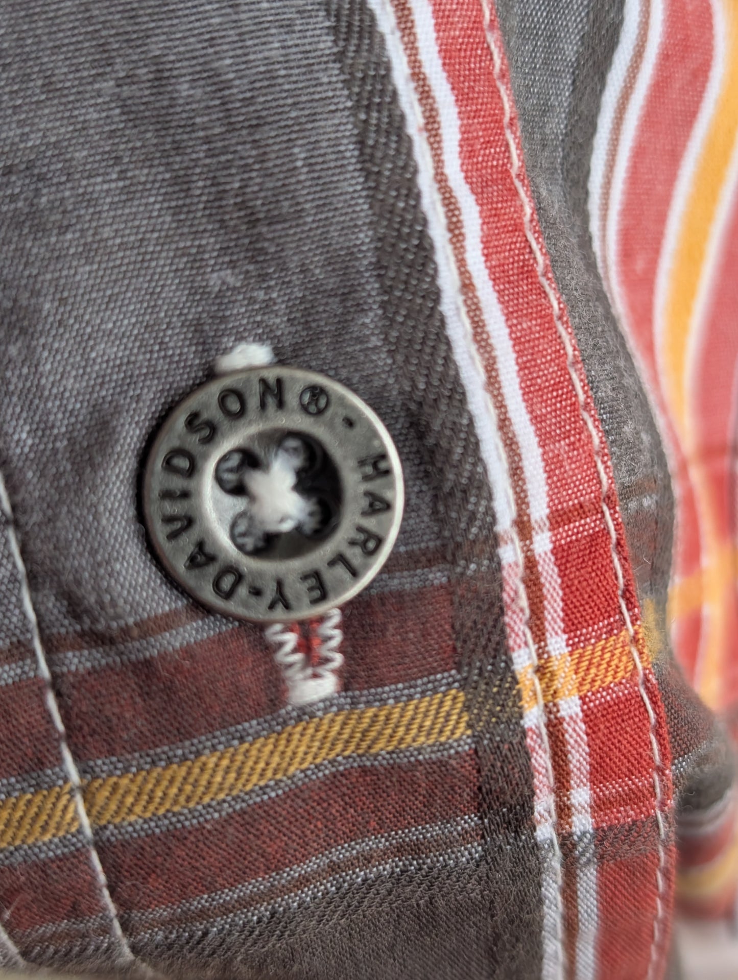 Mesh backed Harley Davidson Men's Button up size Large