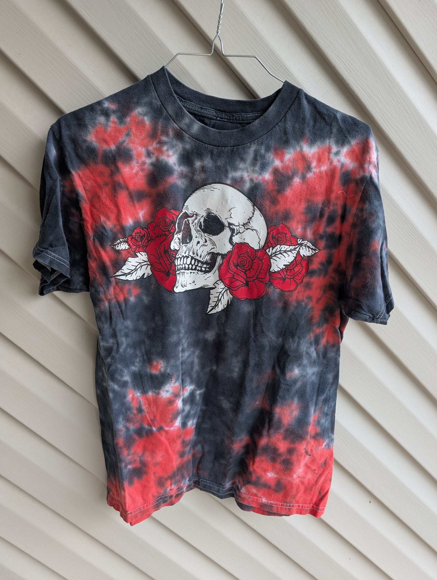 Tie dye Skull & Roses men's small