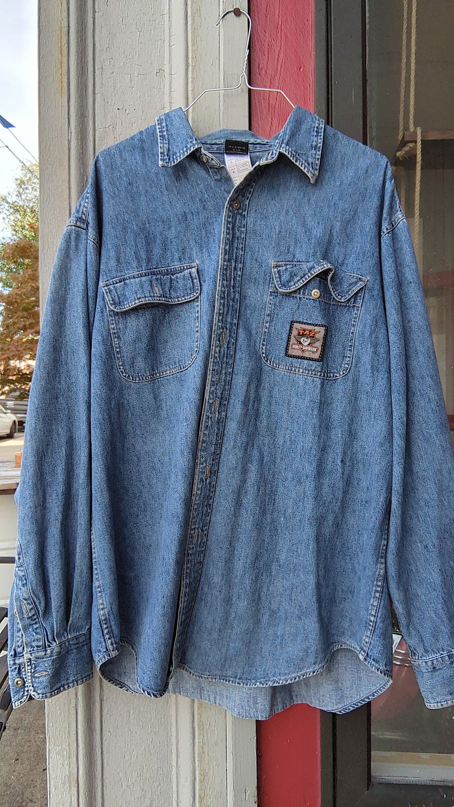 Vintage Harley-Davidson x Looney Tunes Denim Button-Up Shirt