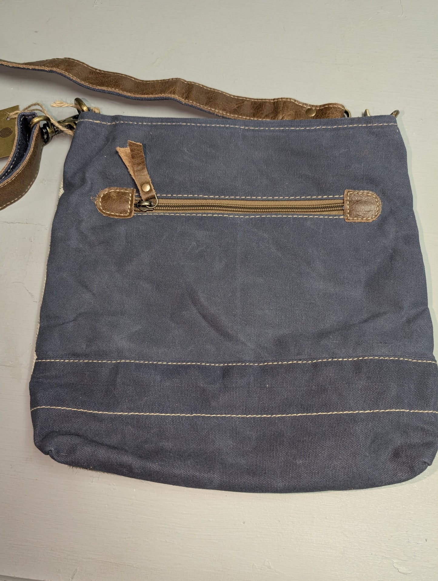 Deer print canvas shoulder bag with cowhide pocket