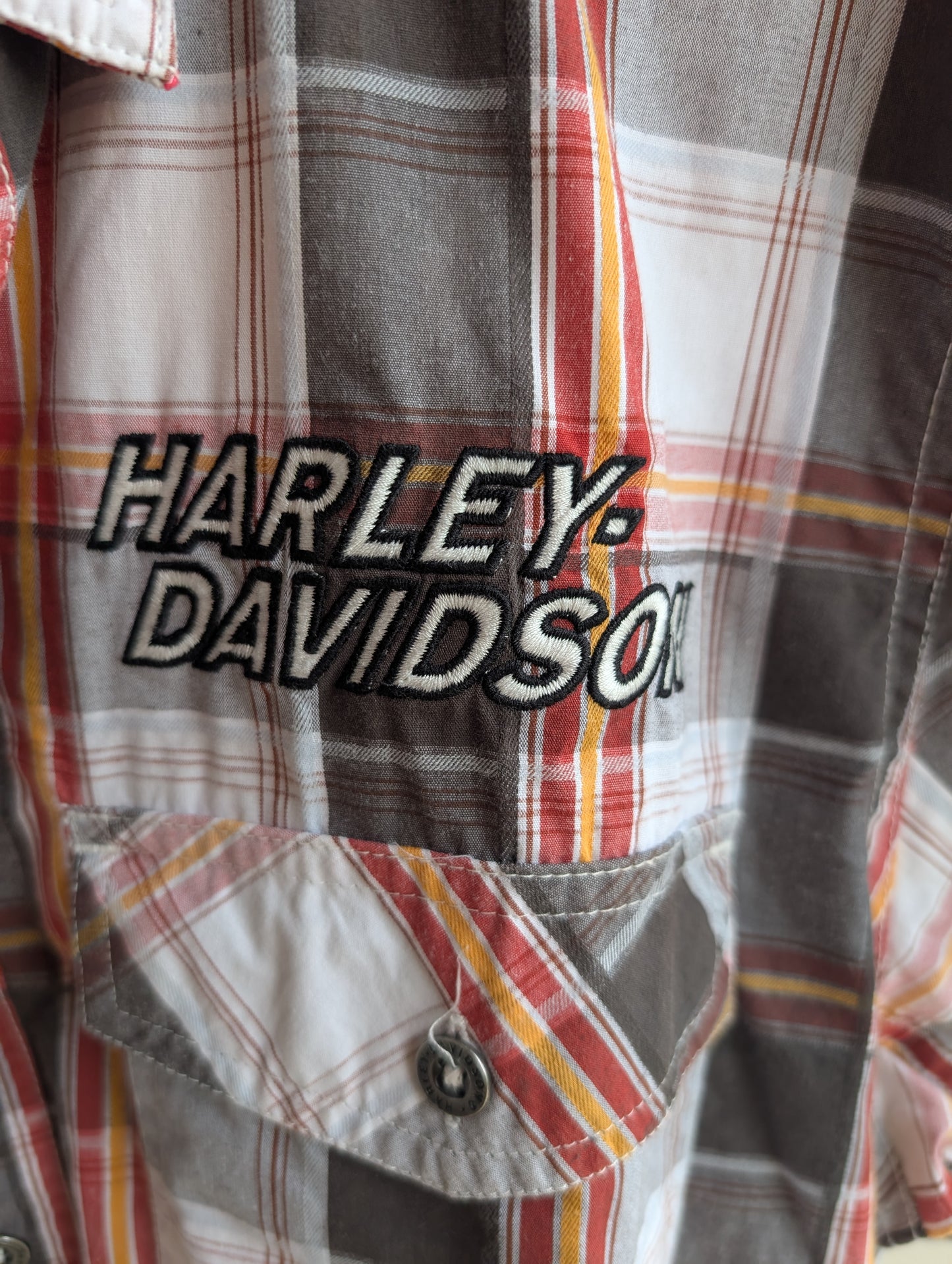 Mesh backed Harley Davidson Men's Button up size Large
