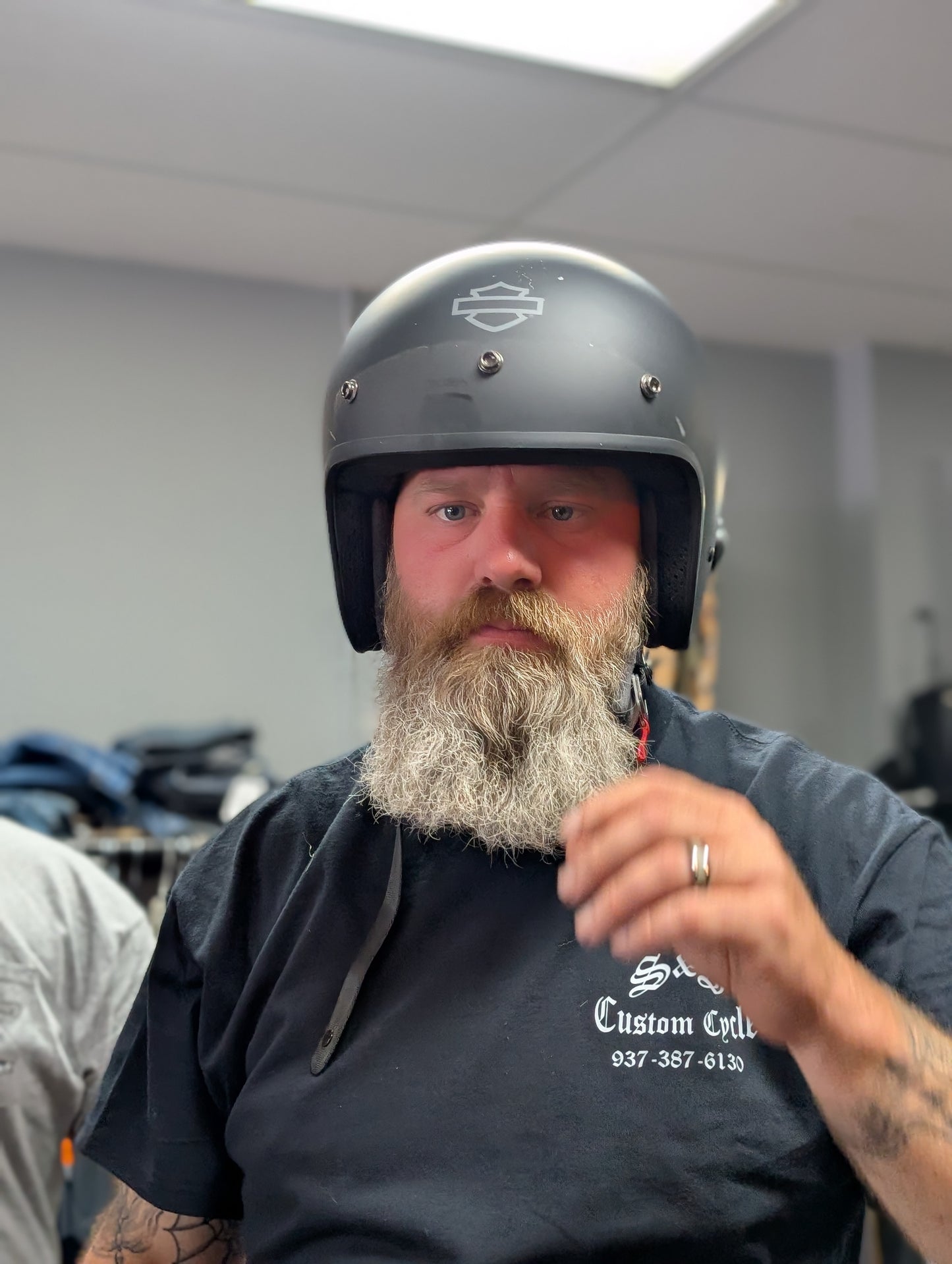 XXL Harley Davidson Sena Helmet, worn 1 time! Has 4 snap on visors with it - PICKUP ONLY - NO SHIPPING