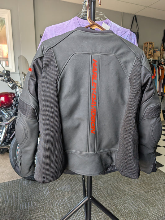 New with tags women's Harley-Davidson size 2XL armored jacket with zip out liner