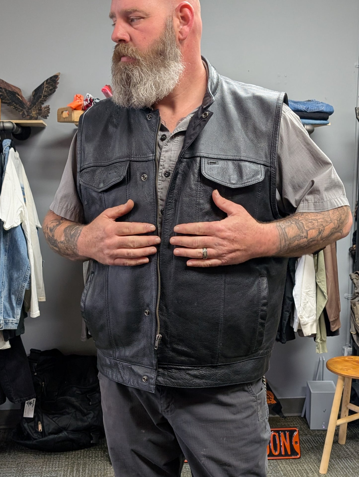 4xl leather vest