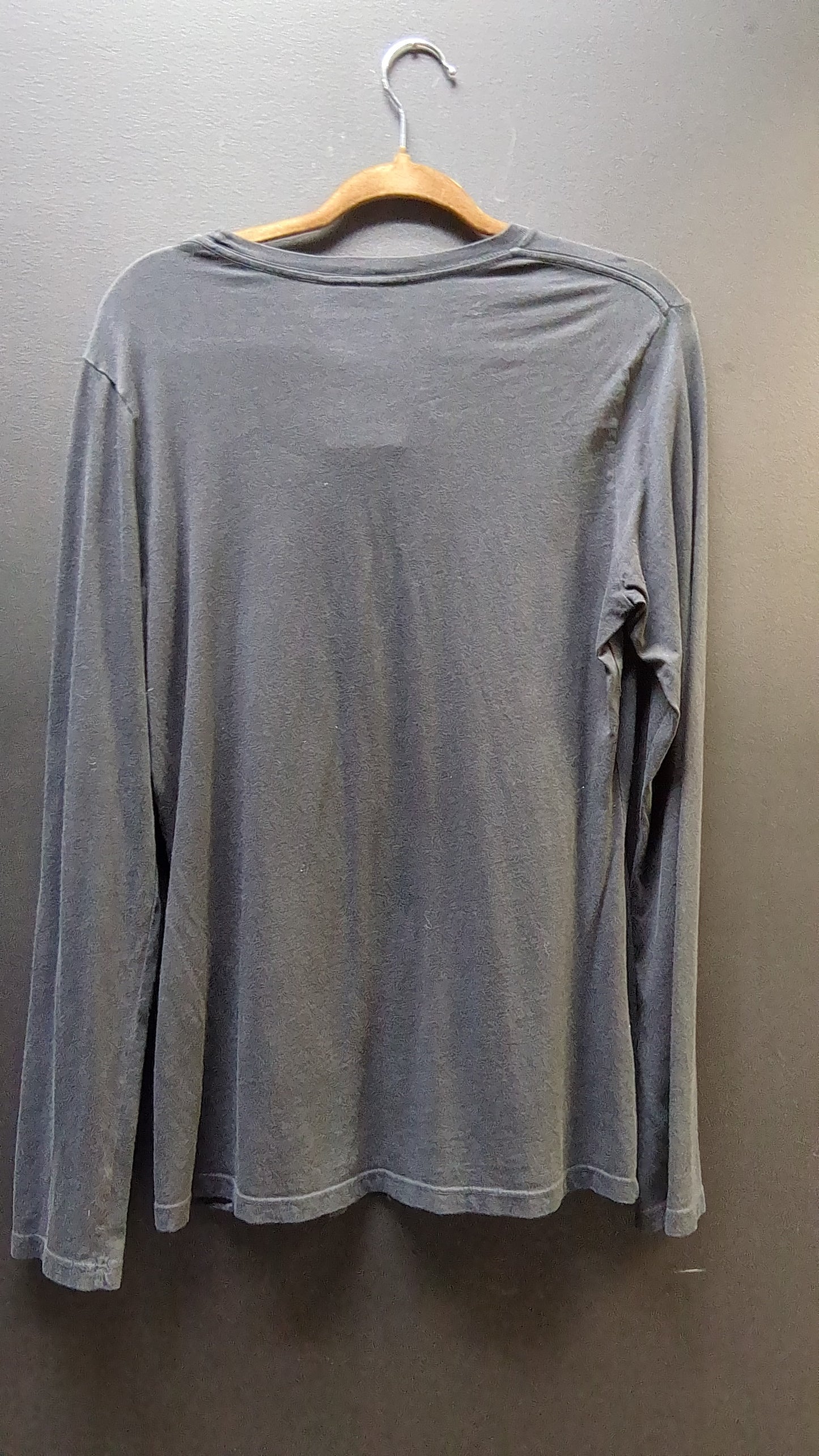 Long sleeve women's shirt