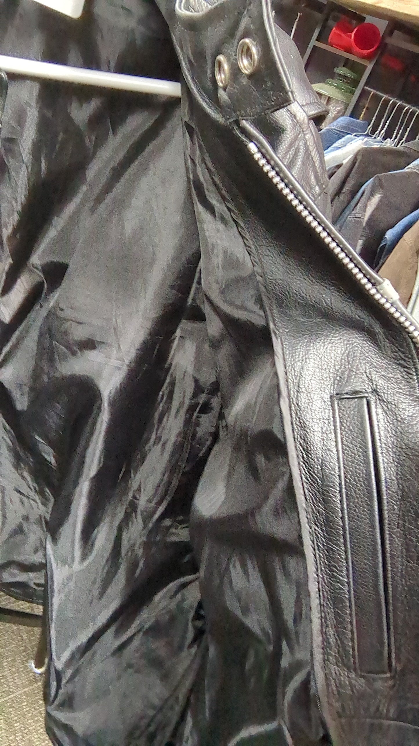 Vintage leather jacket (no liner)