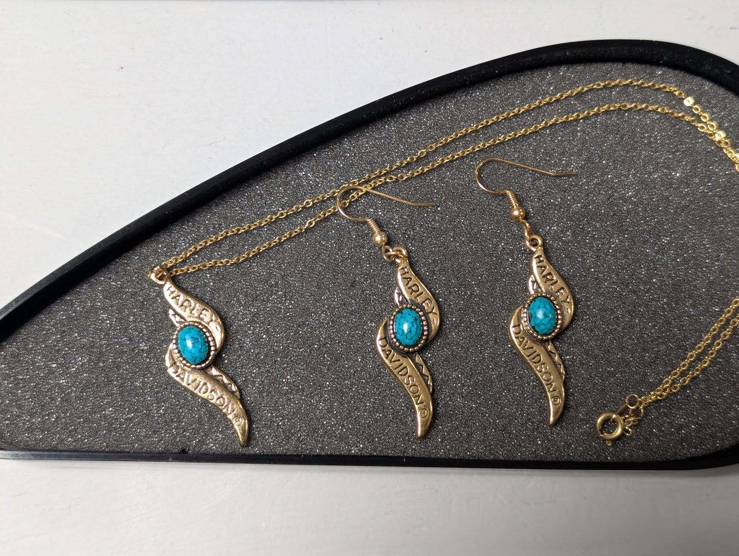 Vintage 1990s Turquoise jewelry set in unique box
