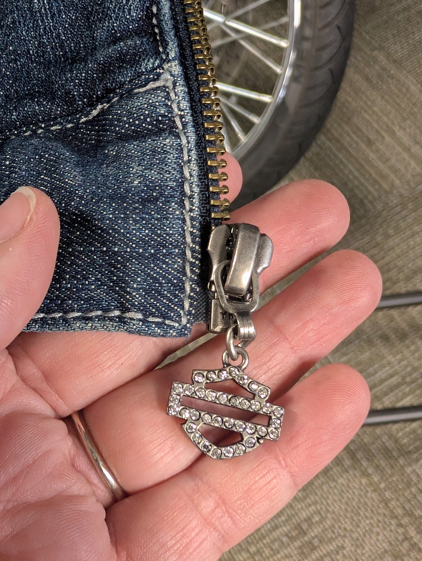 Vintage Y2K Harley Davidson Denim Women's Jean Jacket size Medium