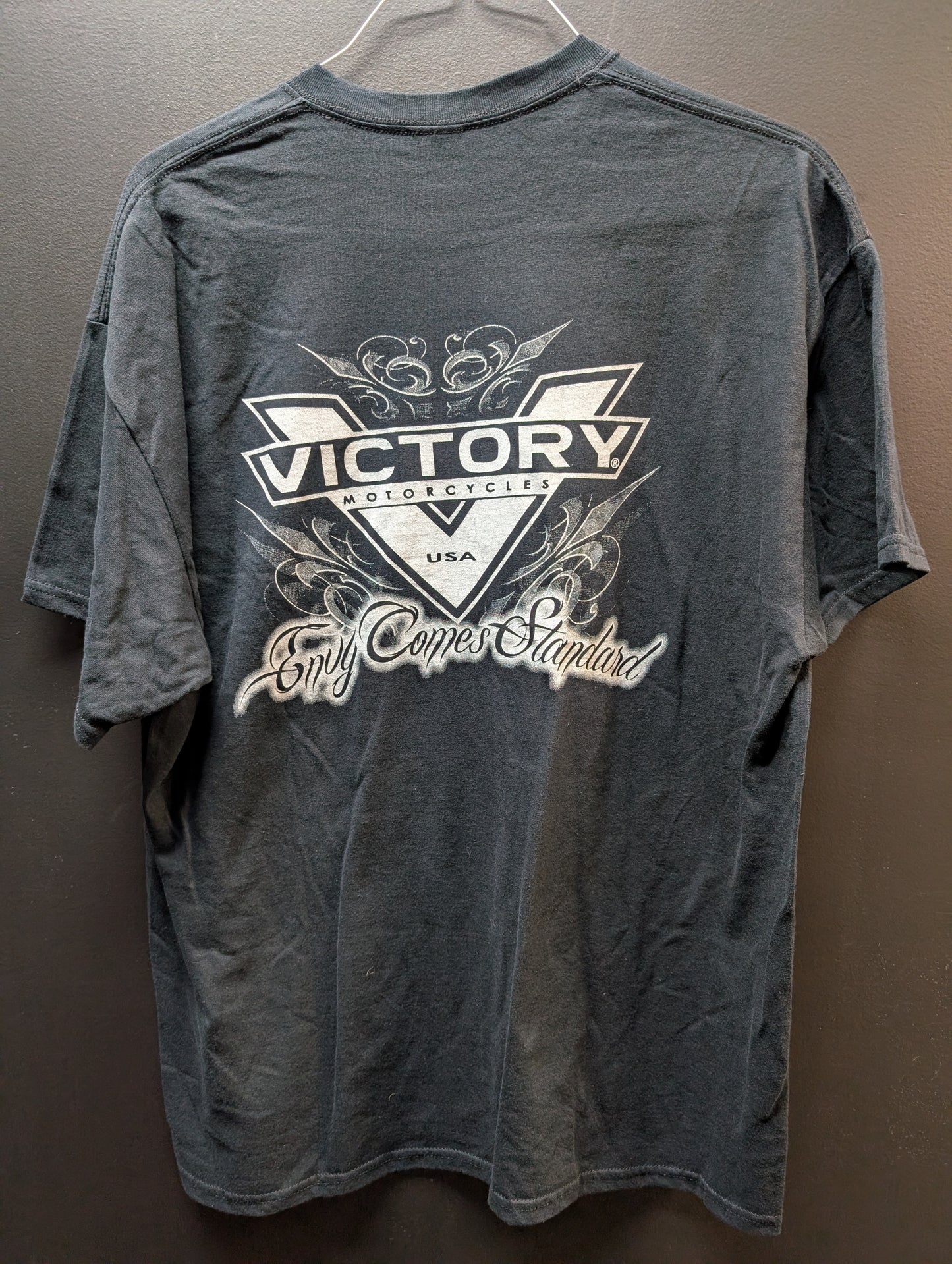 Victory XL Men's T-shirt Friend