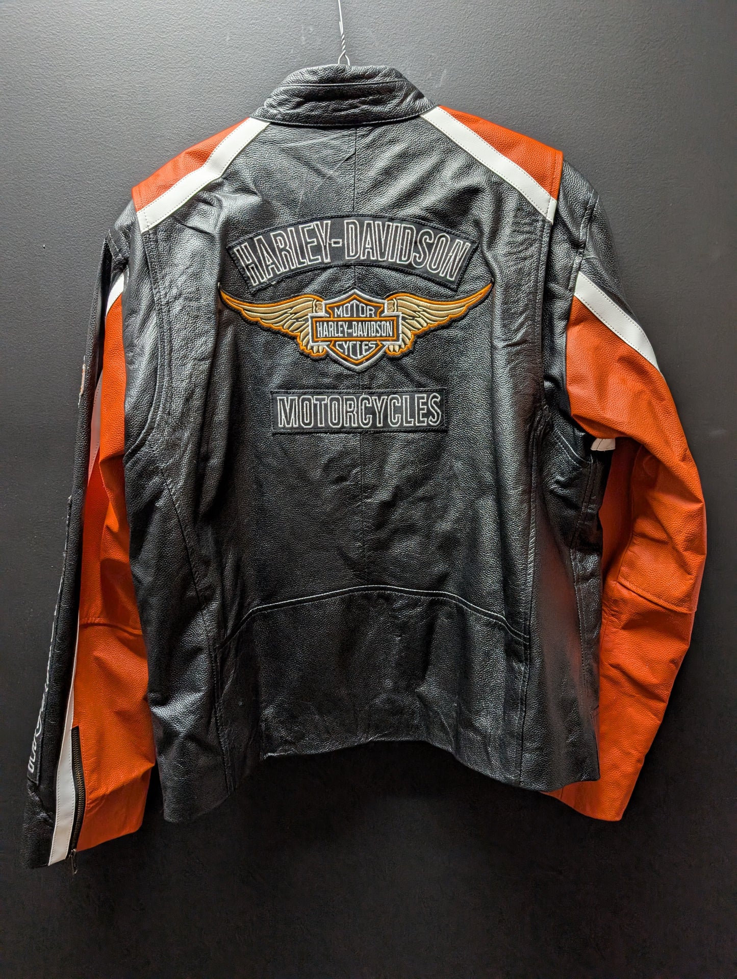 Patched Harley xl leather jacket