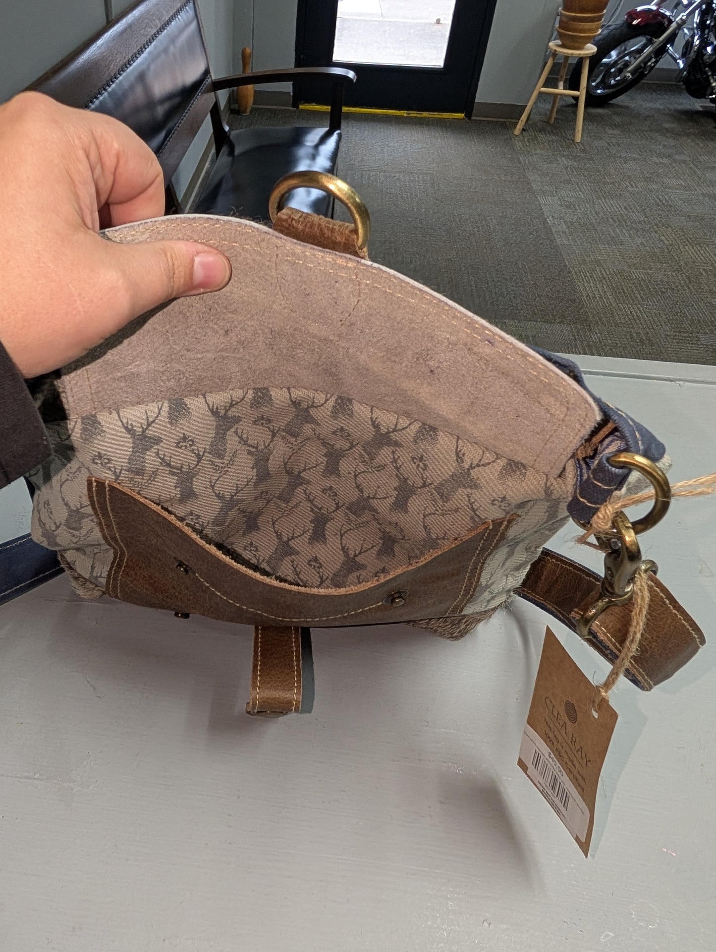 Deer print canvas shoulder bag with cowhide pocket