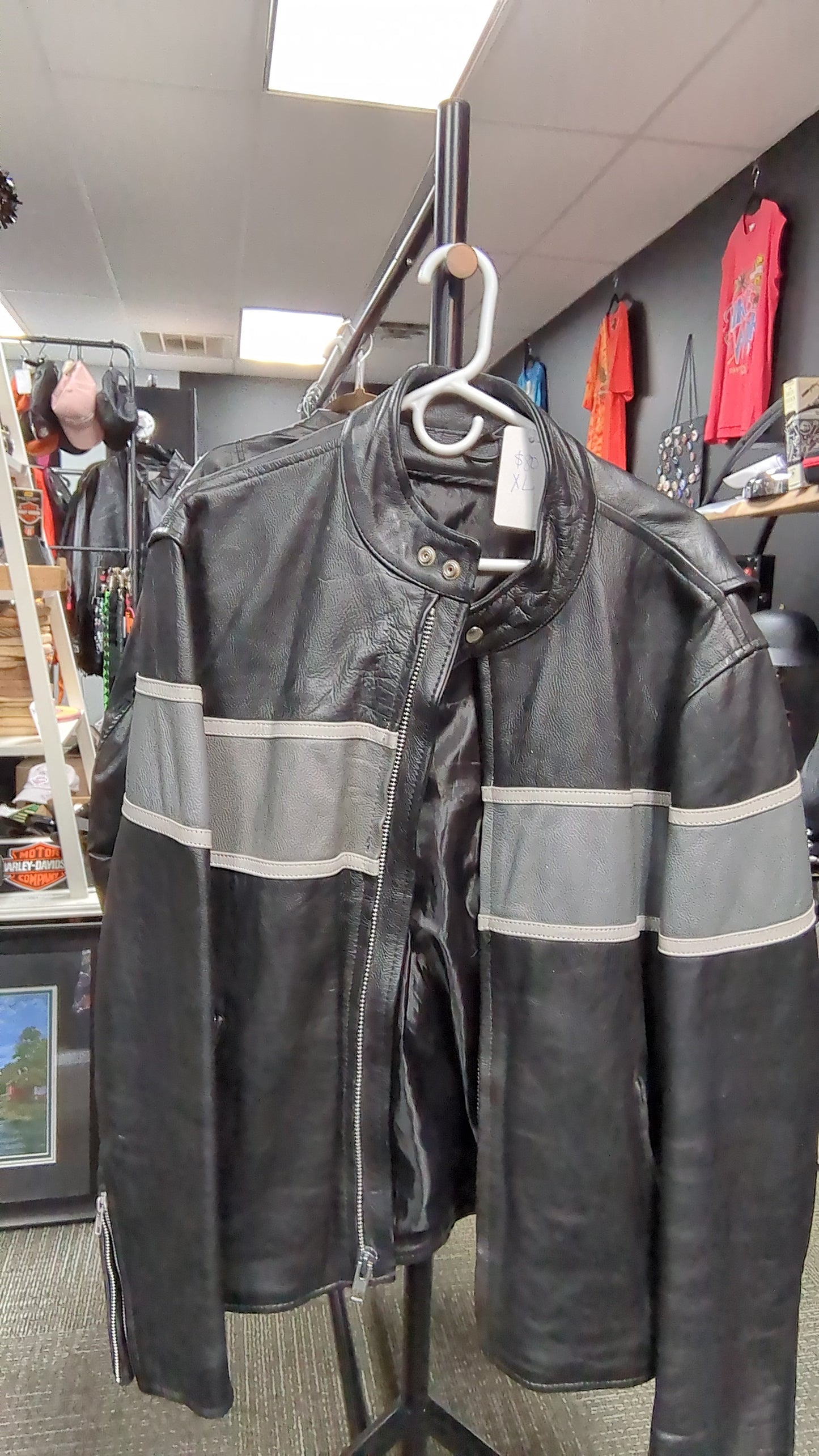 Vintage leather jacket (no liner)