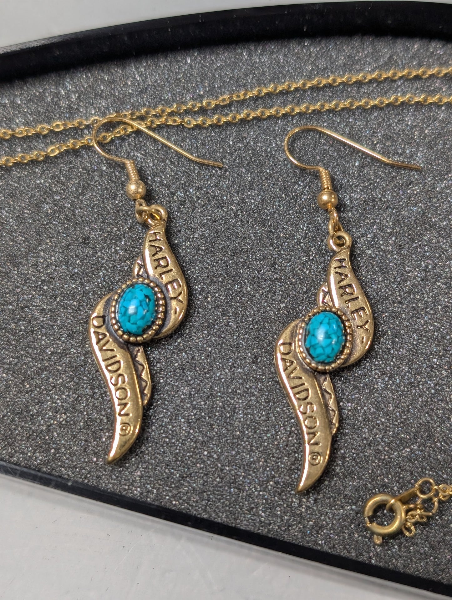 Vintage 1990s Turquoise jewelry set in unique box