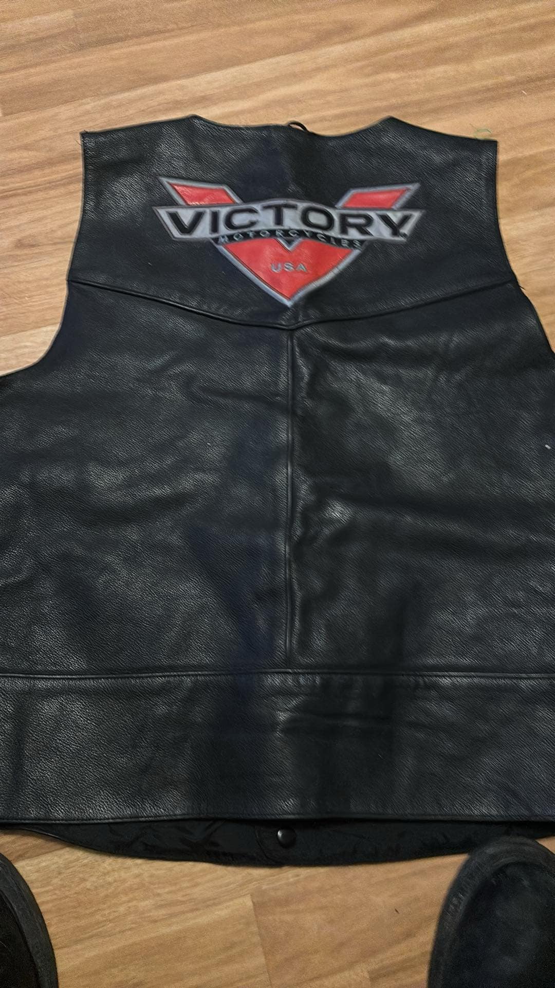 Victory Men's XL vest with Patches
