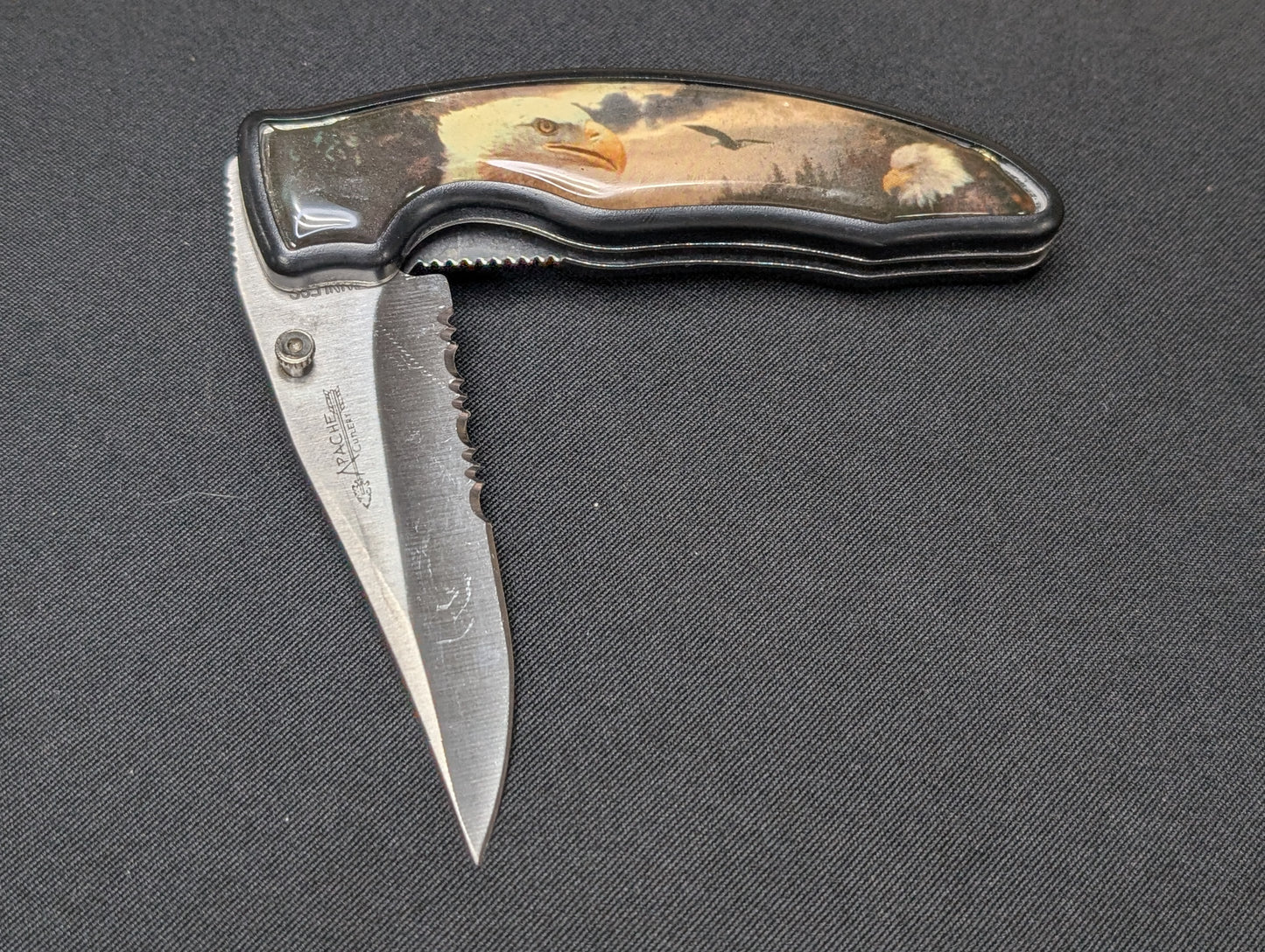 Eagle folding knife