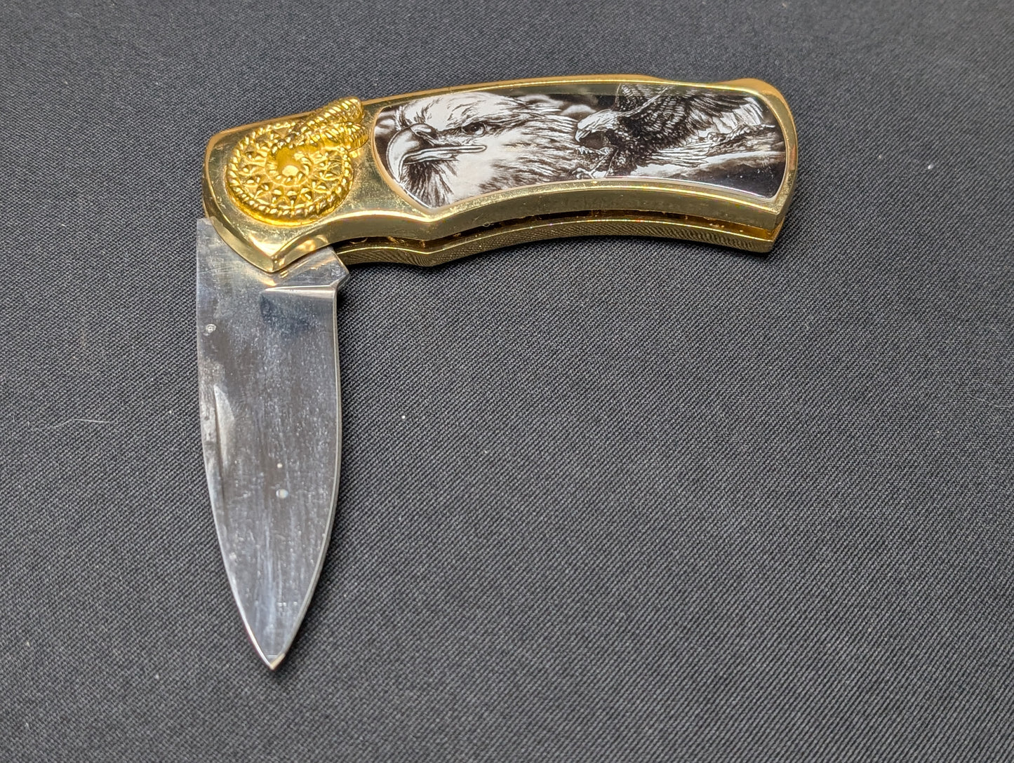 Eagle folding knife