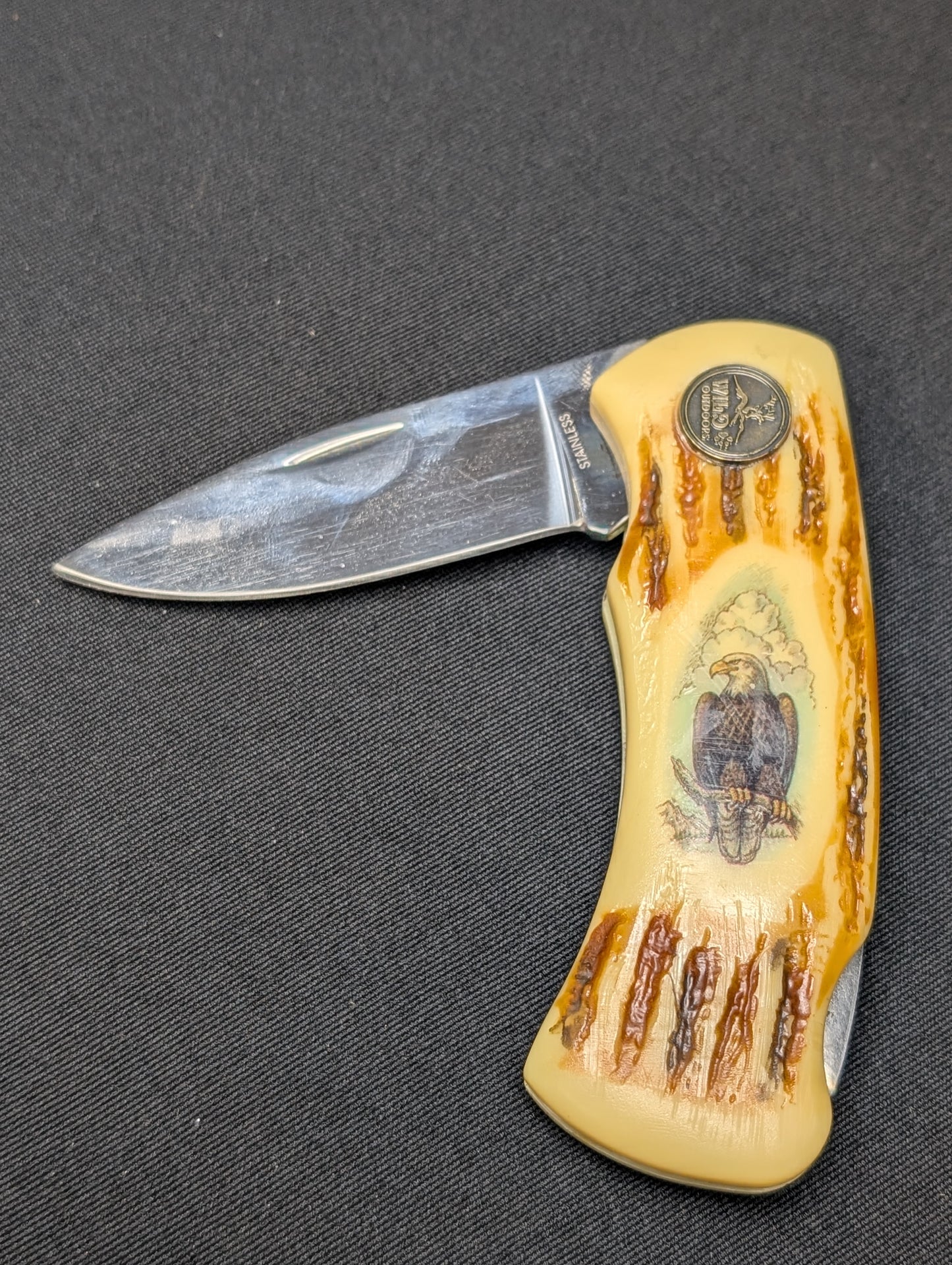Eagle folding knife