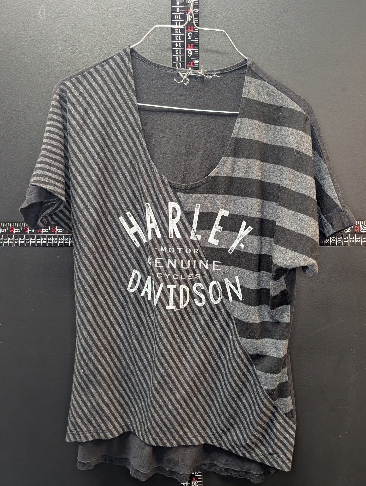Harley-Davidson Split Stripe Tee – Lima Ohio Wing Graphic Shirt