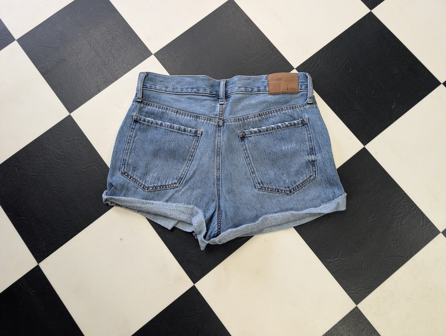 Aeropostale Mom Shorts – Distressed Light Wash Denim Cutoffs (Size 8)