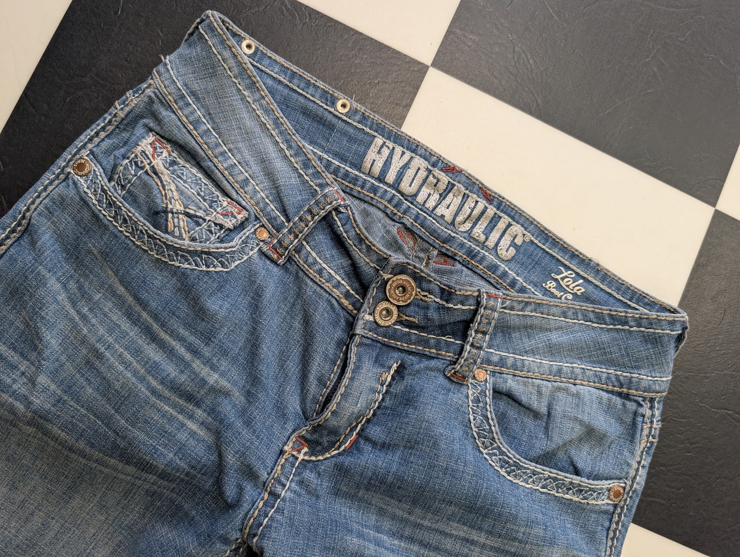 Hydraulic “Lola Bootcut” Jeans – Size (check tag), Embroidered Pocket, Light Wash