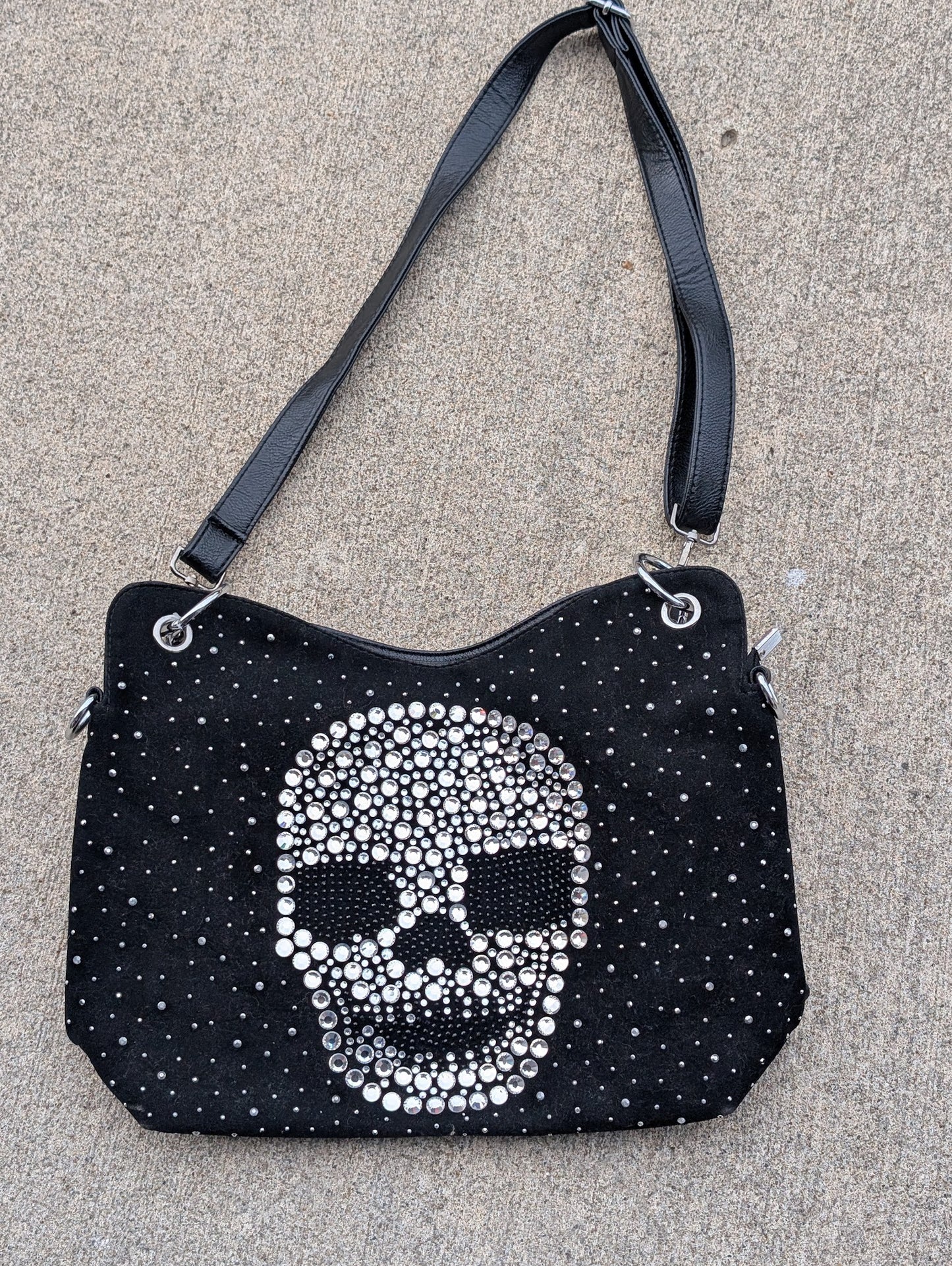 Rhinestone Skull Shoulder Bag 💀