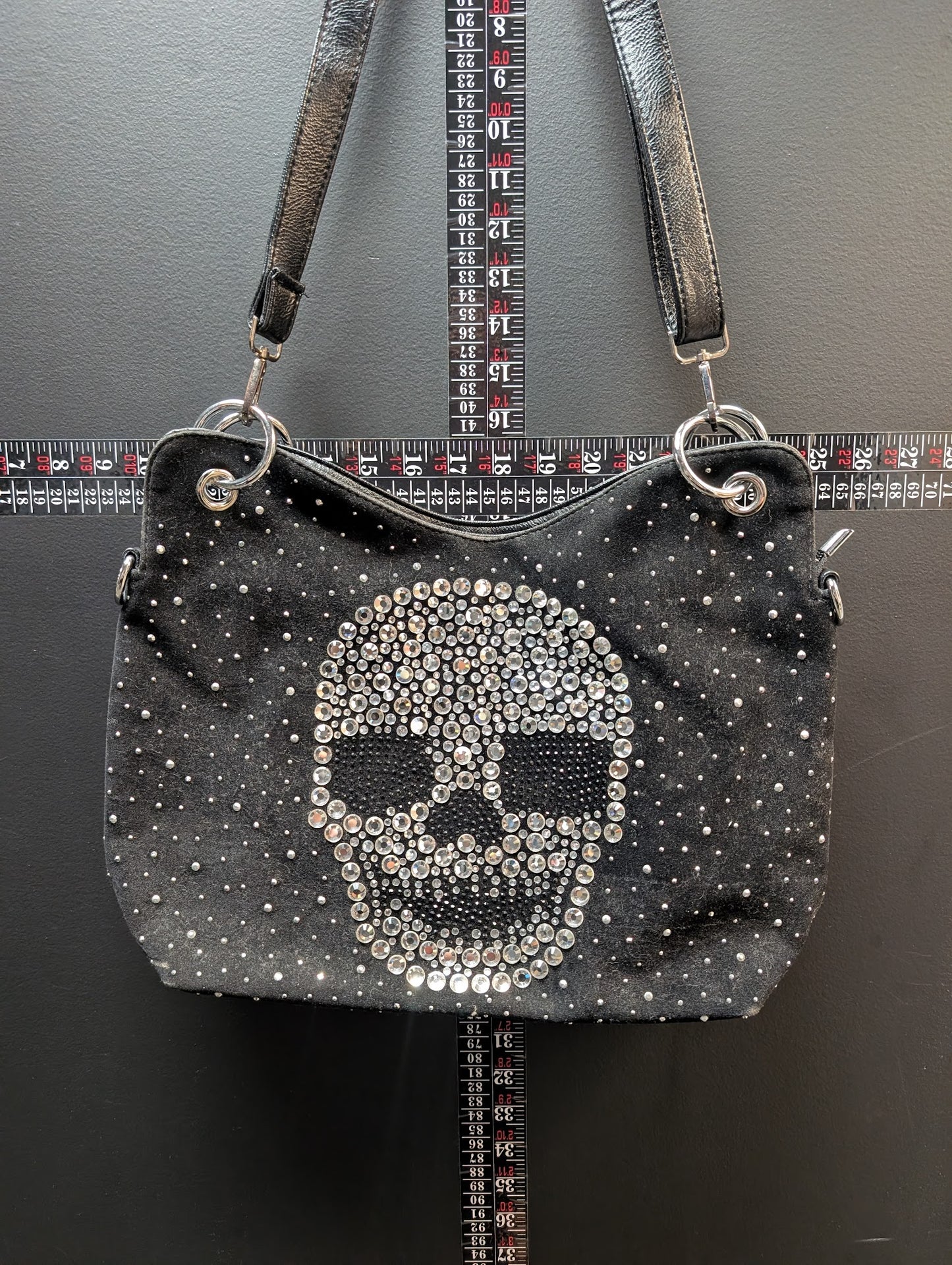 Rhinestone Skull Shoulder Bag 💀