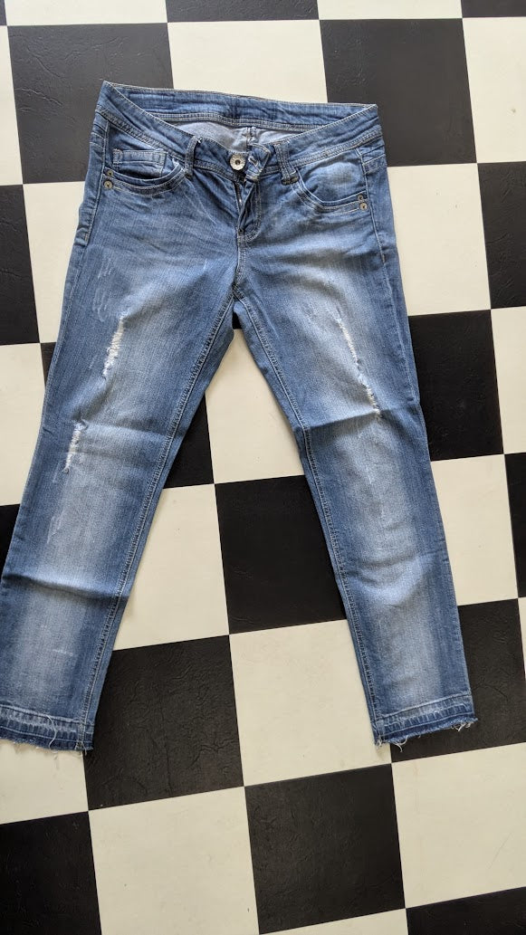Hollister Women’s Light Wash Distressed Skinny Jeans Raw Hem