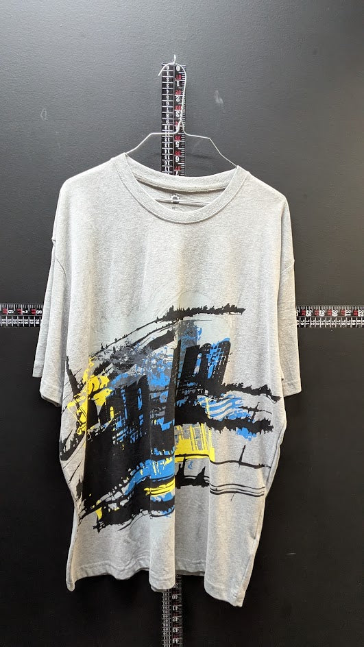 Abstract Graphic Tee (XL) – Gray, Oversized Print, Streetwear Vibe
