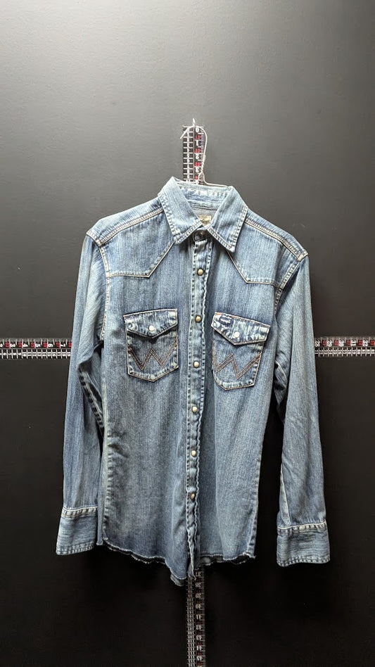 Wrangler Denim Western Snap Shirt – Size Small
