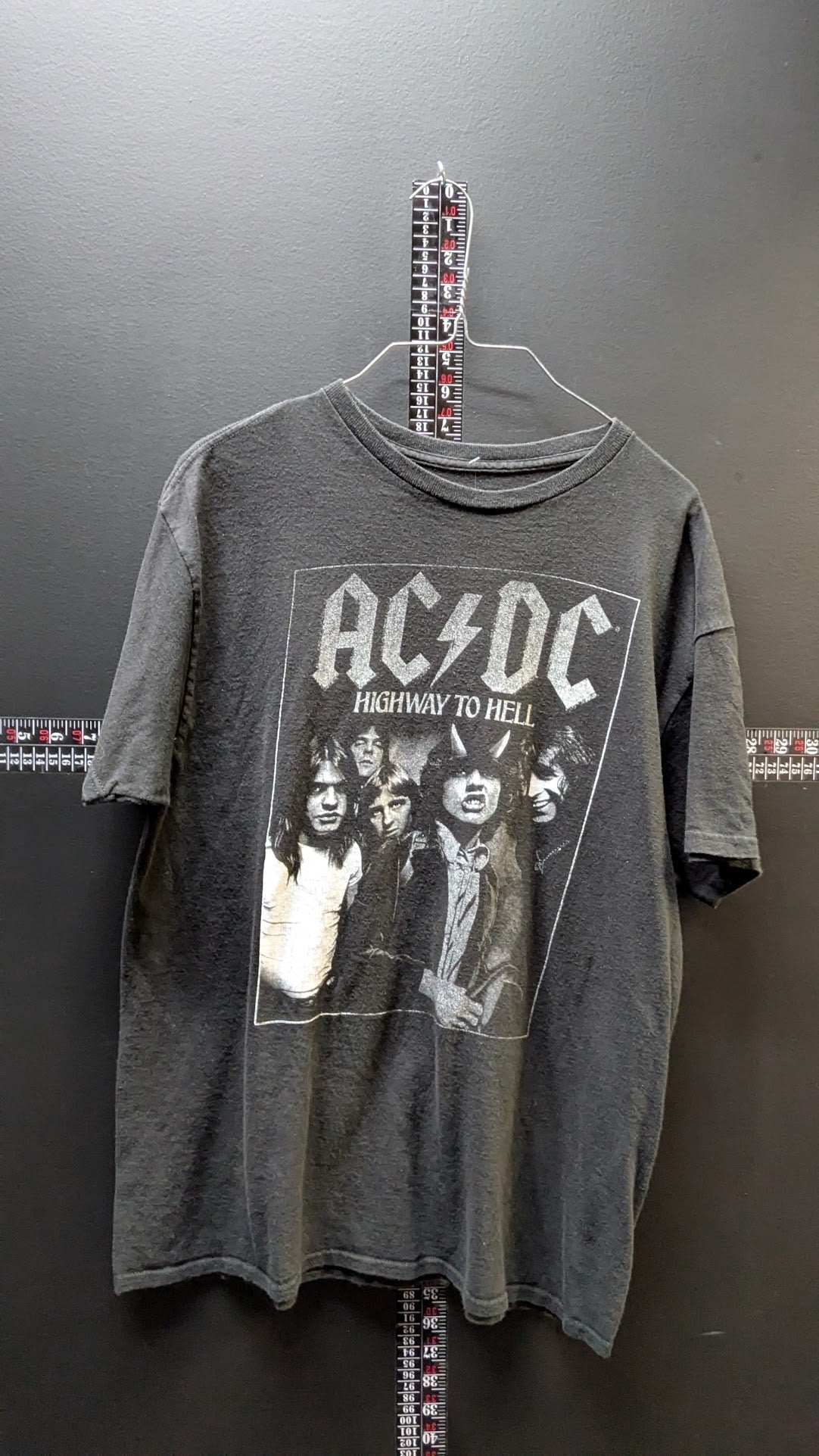 AC/DC “Highway to Hell” Graphic Band Tee – Black (Large)