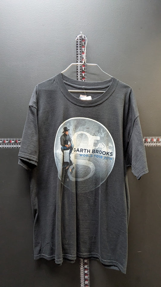 Garth Brooks World Tour 2014 Graphic Tee – Black (Large)