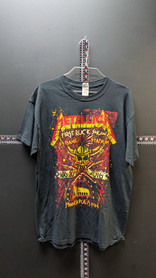 Metallica First Rock Show 2016 T-Shirt – US Bank Stadium Minneapolis – Size Large