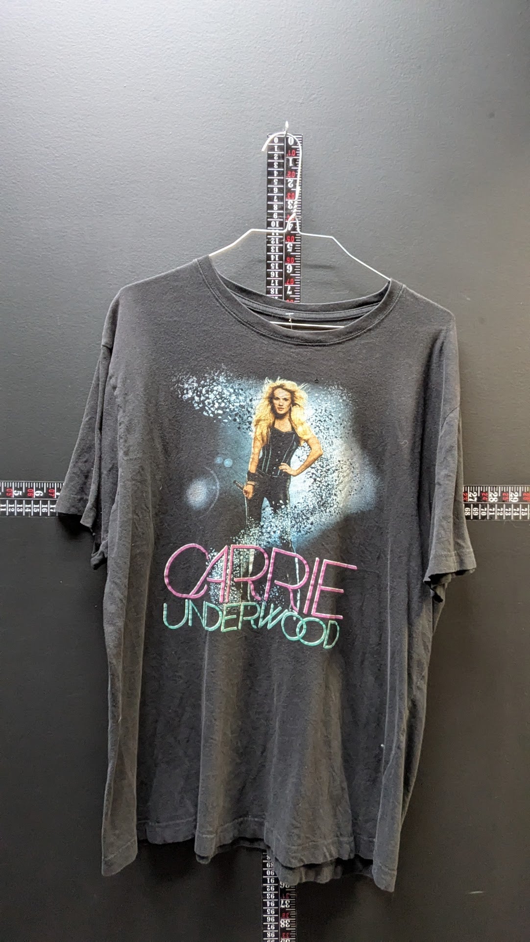Carrie Underwood "The Blown Away Tour" 2012–2013 Graphic Tee – Charcoal Grey