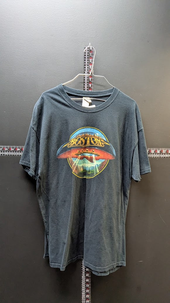 Boston 2015 North American Tour Graphic T-Shirt – Black – Size XL