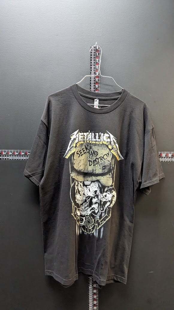 Metallica “Seek and Destroy” Graphic T-Shirt – Black – Size Large