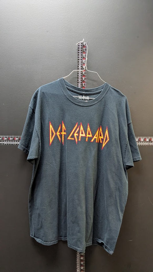 Def Leppard Logo Graphic T-Shirt – Black – Size XL