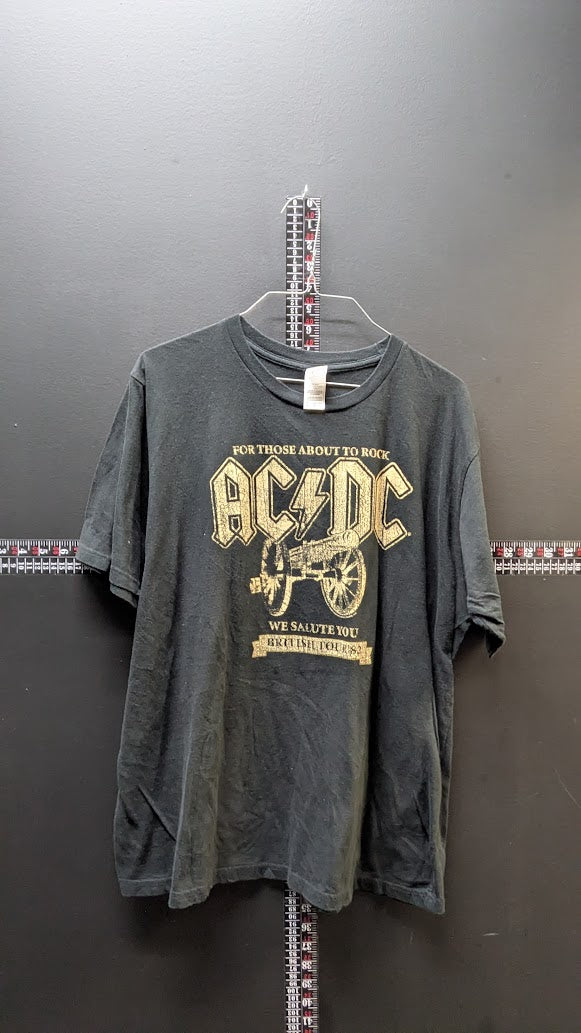 AC/DC “For Those About to Rock” Graphic T-Shirt – Black – Size XL