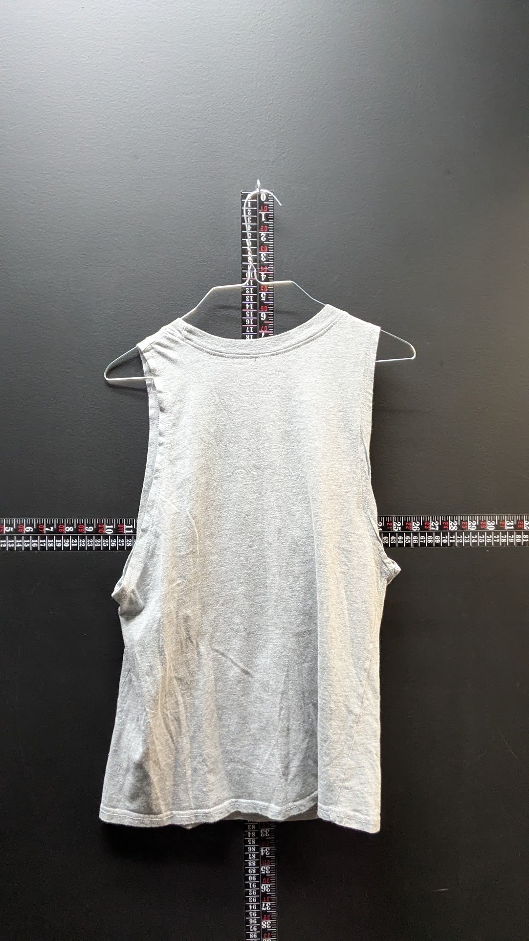 On Fire Women’s Graphic Tank Top XL Gray Sleeveless Lips Sunglasses Love Shirt