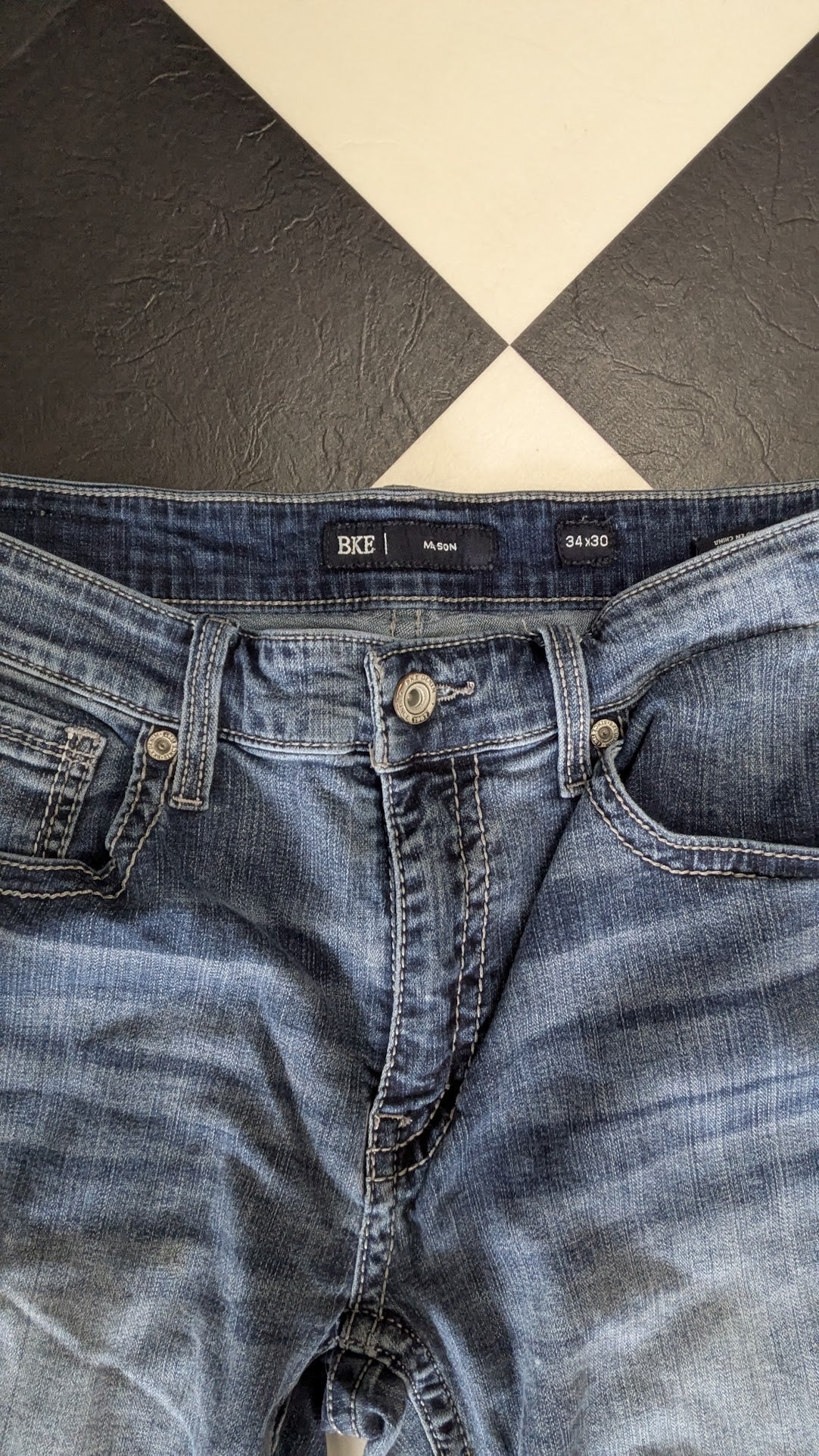 BKE Mason Jeans Men’s 34x30 Medium Wash Straight Leg Denim Buckle