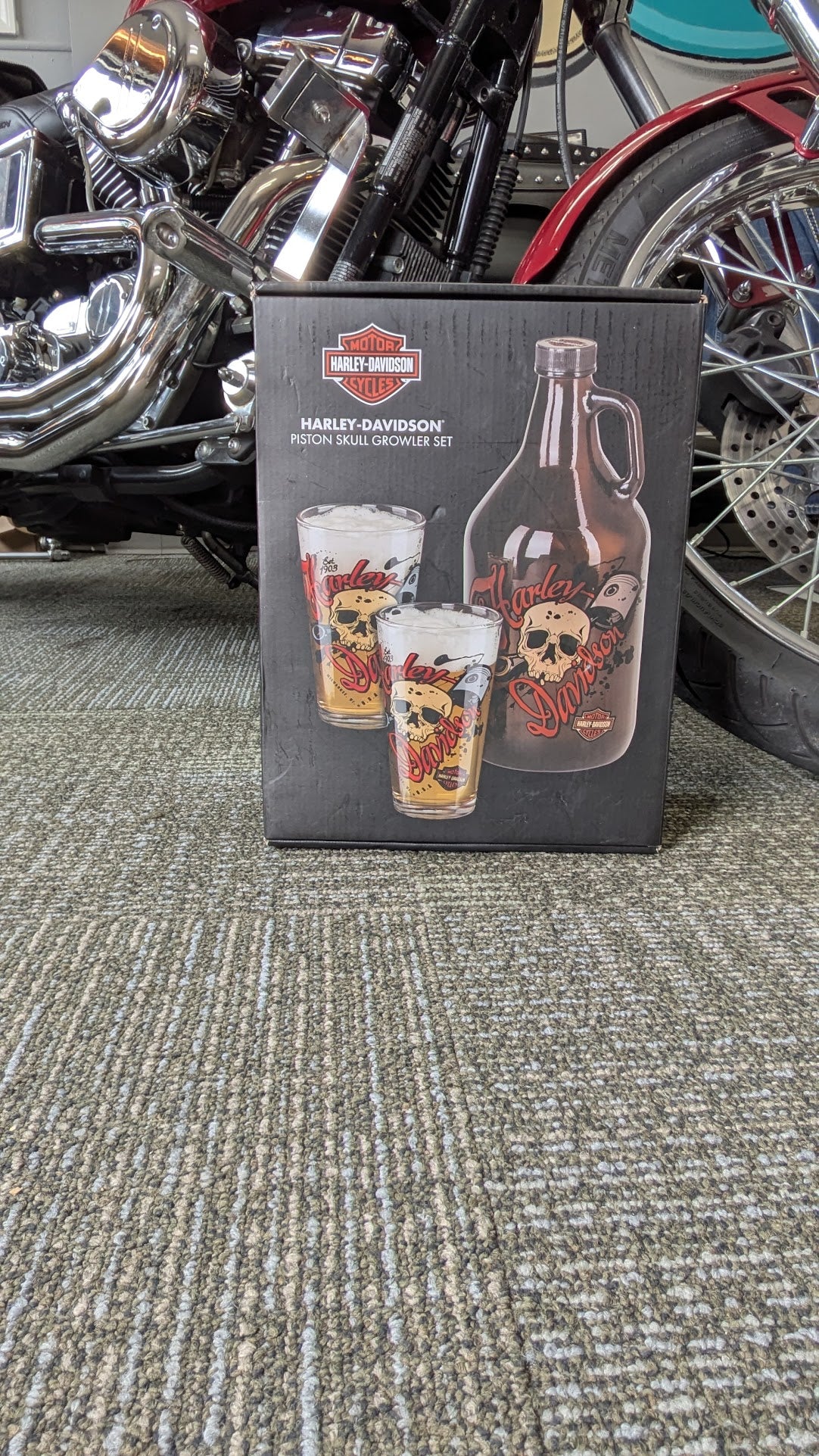 Harley-Davidson Piston Skull Growler Set w/ Two 16 oz Pint Glasses - HDL-18792